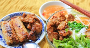 10 món ăn nên thưởng thức khi đến Huế