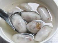 Chè bột lọc bọc thịt quay xứ Huế