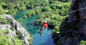 Tour du lịch suối nước Moọc – chốn thiên đường tuyệt đẹp tại Quảng Bình